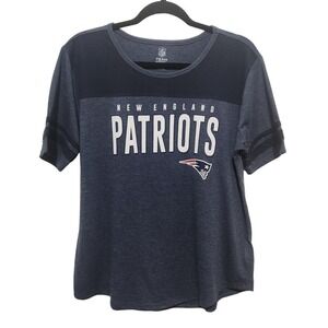 NFL Team Apparel
Newengland Patriots 
Logo Tee Shirt Women's Large